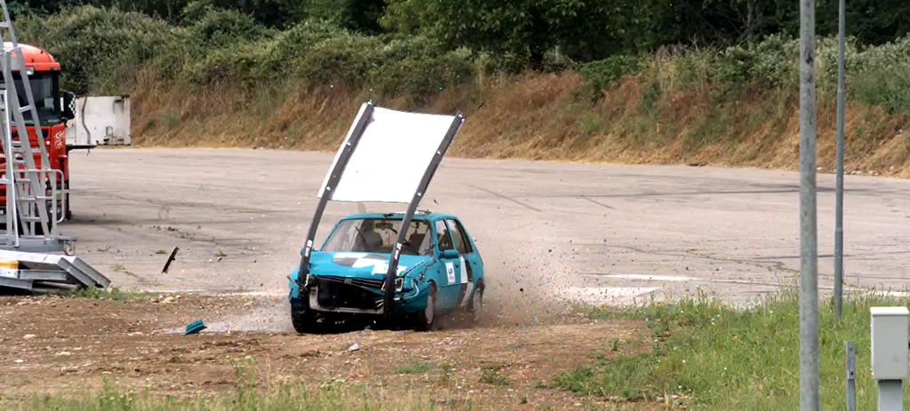 Poste para placa de sinalização